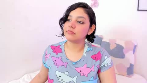 Snapshot of dullce77 chatting on 11/18/25, 07:40 Dulce online show from 11/18/25, 07:40