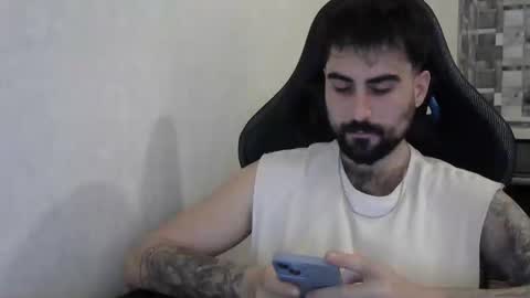 Snapshot of dummodarknight chatting on 10/22/25, 08:30 The Dark Knight online show from 10/22/25, 08:30