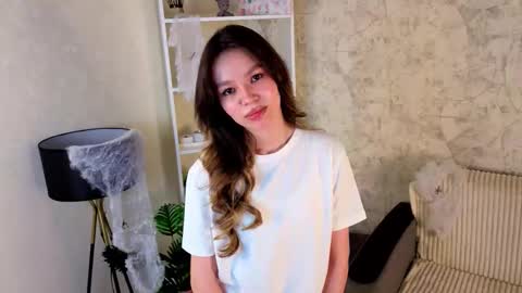 Lanna online show from 11/03/25, 04:08