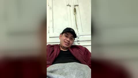 duocaliente310037 online show from 02/15/26, 03:42