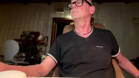 Snapshot of durakbrina chatting on 04/15/26, 12:17 Durakbrina online show from 04/15/26, 12:17