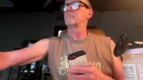 Snapshot of durakbrina chatting on 04/19/26, 10:45 Durakbrina online show from 04/19/26, 10:45