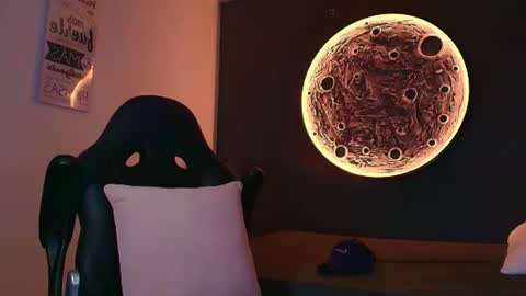 Snapshot of duran_dhikol1 chatting on 06/21/26, 11:51 duran_dhikol1 online show from 06/21/26, 11:51