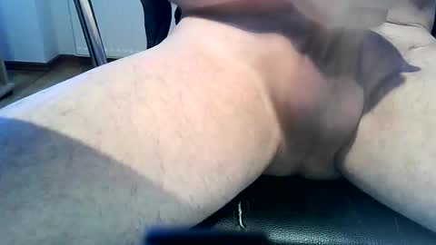 Snapshot of duria17 chatting on 12/15/25, 11:36 duria17 online show from 12/15/25, 11:36