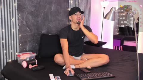 Duriel online show from 01/09/25, 12:19