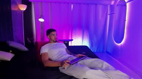 Duriel online show from 12/16/25, 12:43