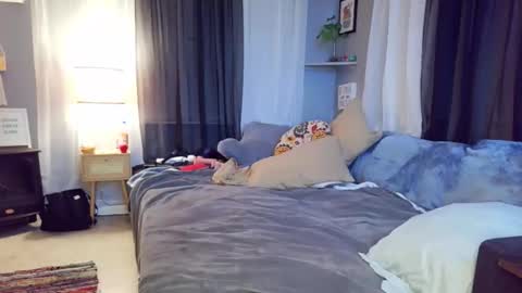 Snapshot of durty_couple19 chatting on 02/22/26, 02:02 durty_couple19 online show from 02/22/26, 02:02