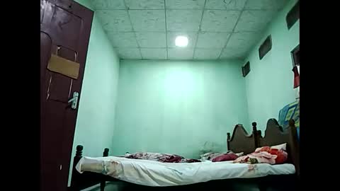 Snapshot of duskytamilkarthik chatting on 02/13/26, 01:23 duskytamilkarthik online show from 02/13/26, 01:23