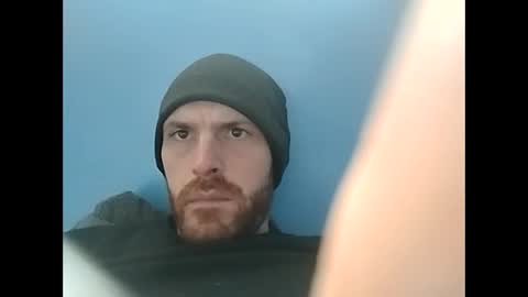 Snapshot of dust3229 chatting on 12/17/25, 09:32 dust3229 online show from 12/17/25, 09:32