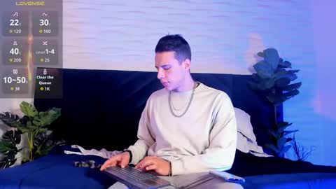 Dustin Sonne online show from 11/18/25, 04:06