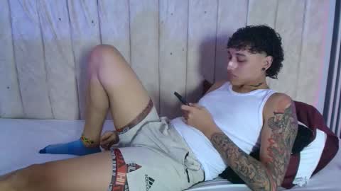 Snapshot of dustinandjordan chatting on 11/25/25, 05:07 dustinandjordan online show from 11/25/25, 05:07