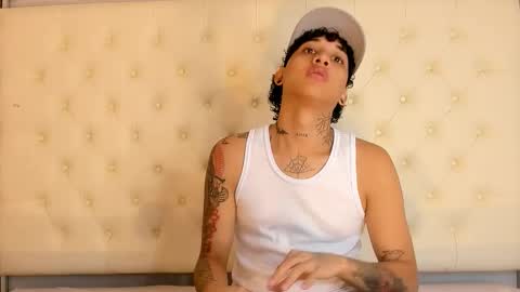 Snapshot of dustinandjordan chatting on 12/14/25, 05:07 dustinandjordan online show from 12/14/25, 05:07