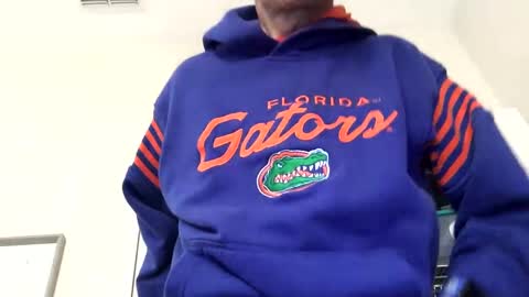 Snapshot of dustinthesweettalker chatting on 12/17/24, 09:16 Dustinthesweettalker online show from 12/17/24, 09:16