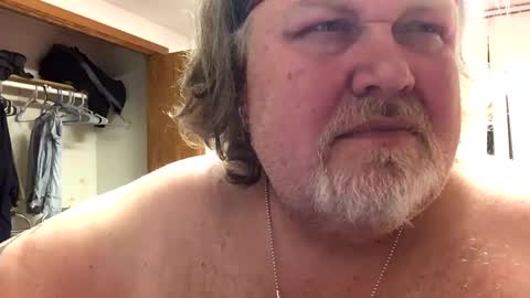 Snapshot of dustyballzer chatting on 12/12/24, 03:10 Dusty online show from 12/12/24, 03:10