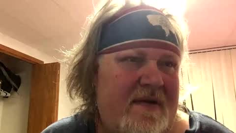 Snapshot of dustyballzer chatting on 12/14/24, 01:06 Dusty online show from 12/14/24, 01:06