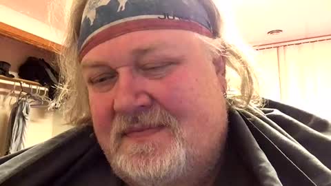 Snapshot of dustyballzer chatting on 12/28/24, 01:39 Dusty online show from 12/28/24, 01:39