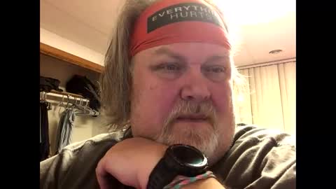 Snapshot of dustyballzer chatting on 12/29/24, 01:02 Dusty online show from 12/29/24, 01:02