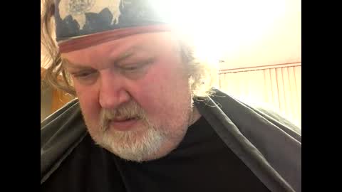 Snapshot of dustyballzer chatting on 12/31/24, 02:40 Dusty online show from 12/31/24, 02:40