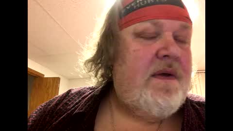 Snapshot of dustyballzer chatting on 01/05/25, 01:56 Dusty online show from 01/05/25, 01:56