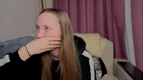 Jenny online show from 12/22/25, 07:11