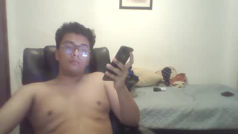 Snapshot of dustydik12 chatting on 09/18/25, 01:18 dustydik12 online show from 09/18/25, 01:18