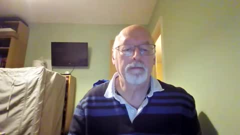 Snapshot of dutchunclejohn chatting on 04/05/26, 08:17 DutchUncleJohn online show from 04/05/26, 08:17