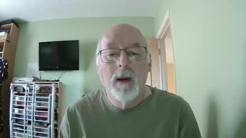 Snapshot of dutchunclejohn chatting on 04/14/26, 08:42 DutchUncleJohn online show from 04/14/26, 08:42