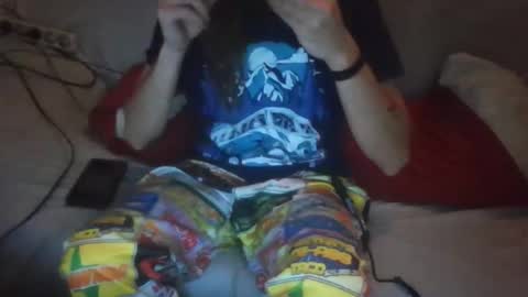 Snapshot of dv3nd3 chatting on 10/12/25, 09:14 dv3nd3 online show from 10/12/25, 09:14