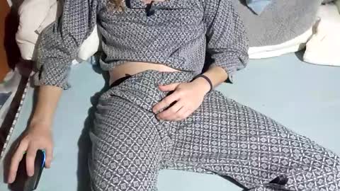 dv3nd3 online show from 01/13/26, 06:35