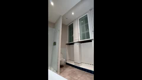 Snapshot of dvoraknorway chatting on 12/18/25, 09:54 Huggy online show from 12/18/25, 09:54