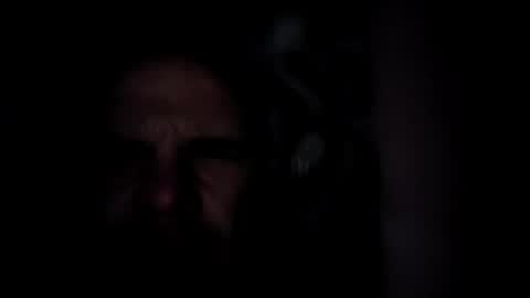 Snapshot of dwadek081704 chatting on 06/24/26, 06:01 dwadek081704 online show from 06/24/26, 06:01