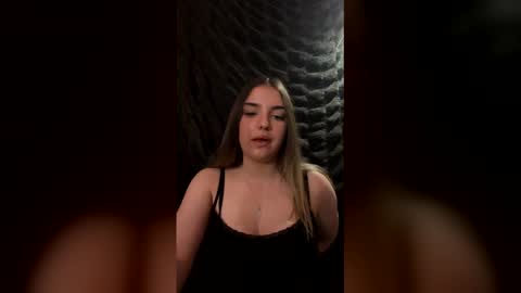 Leia online show from 04/18/26, 03:32