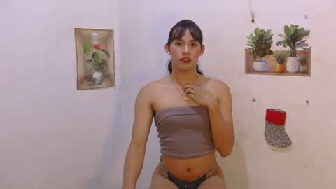 Snapshot of dy_namite chatting on 04/11/26, 05:28 dy_namite online show from 04/11/26, 05:28