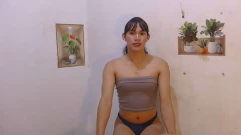 Snapshot of dy_namite chatting on 05/01/26, 06:01 dy_namite online show from 05/01/26, 06:01
