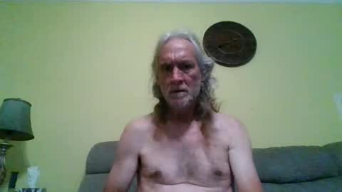 Snapshot of dyankee68 chatting on 06/02/26, 10:17 dyankee68 online show from 06/02/26, 10:17