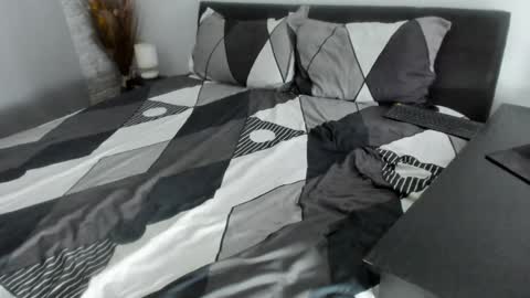 Dyanne online show from 01/15/25, 07:01