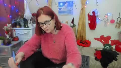 Snapshot of dyannelovee chatting on 01/08/25, 11:21 Dyanne online show from 01/08/25, 11:21