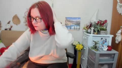 Snapshot of dyannelovee chatting on 02/14/25, 09:56 Dyanne online show from 02/14/25, 09:56