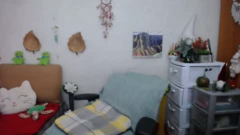 Snapshot of dyannelovee chatting on 03/09/25, 08:10 Dyanne online show from 03/09/25, 08:10