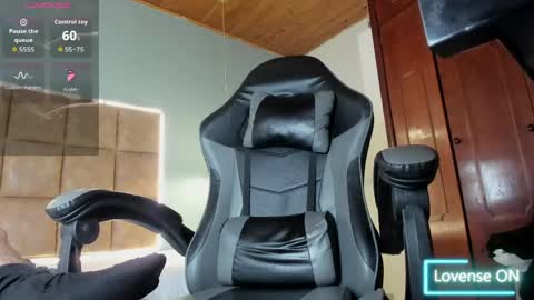 Snapshot of dyla_n18_ chatting on 05/27/26, 09:34 dyla_n18_ online show from 05/27/26, 09:34
