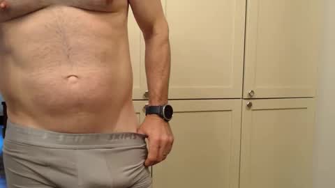 dylan1300 online show from 02/01/26, 05:11