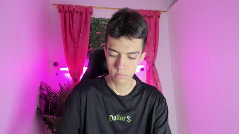 Snapshot of dylan_2005 chatting on 09/13/25, 11:32 Dylan online show from 09/13/25, 11:32