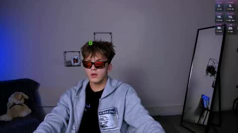 Snapshot of dylan_bold chatting on 09/15/25, 07:25 dylan_bold online show from 09/15/25, 07:25