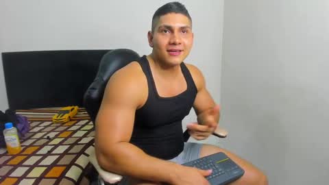 Snapshot of dylan_brook chatting on 05/11/26, 04:04 Dylan online show from 05/11/26, 04:04