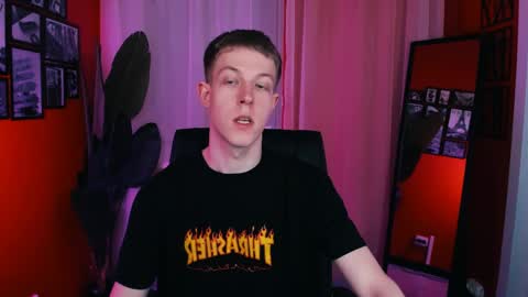 Snapshot of dylan_norton chatting on 04/07/26, 09:10 Dylan online show from 04/07/26, 09:10