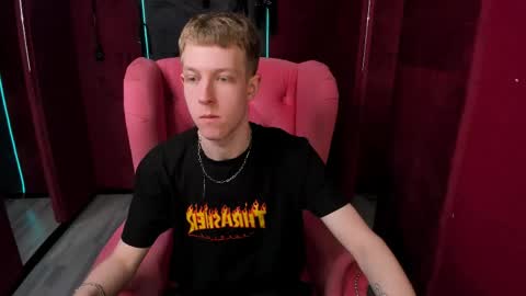 Snapshot of dylan_norton chatting on 04/16/26, 10:16 Dylan online show from 04/16/26, 10:16