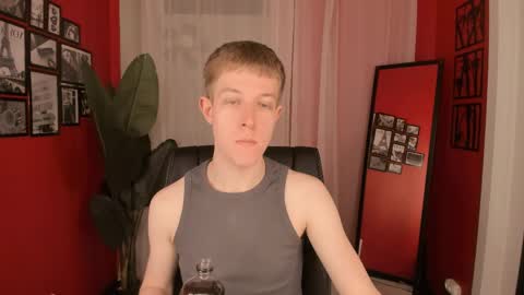 Snapshot of dylan_norton chatting on 06/02/26, 10:17 Dylan online show from 06/02/26, 10:17
