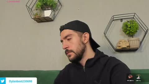 Dylan online show from 09/17/25, 10:22