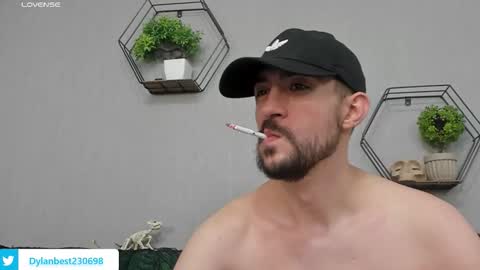 Dylan online show from 10/18/25, 03:31