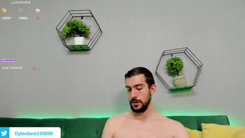 Dylan online show from 11/09/25, 06:39